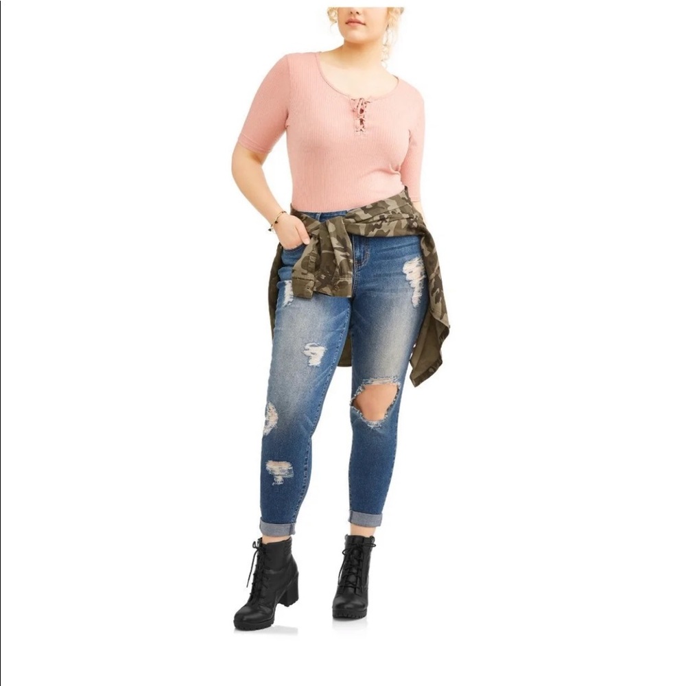 NWT-DOLLHOUSE SKINNY JEANS